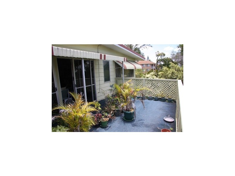 1 Coonowrin Street, Dicky Beach QLD 4551