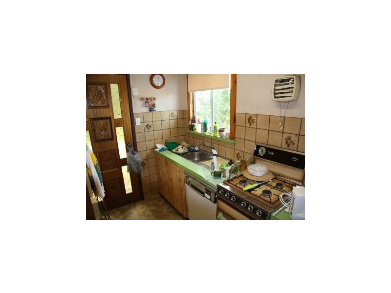 1 Coonowrin Street, Dicky Beach QLD 4551