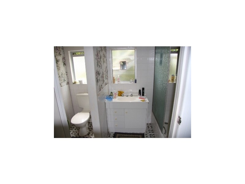 1 Coonowrin Street, Dicky Beach QLD 4551