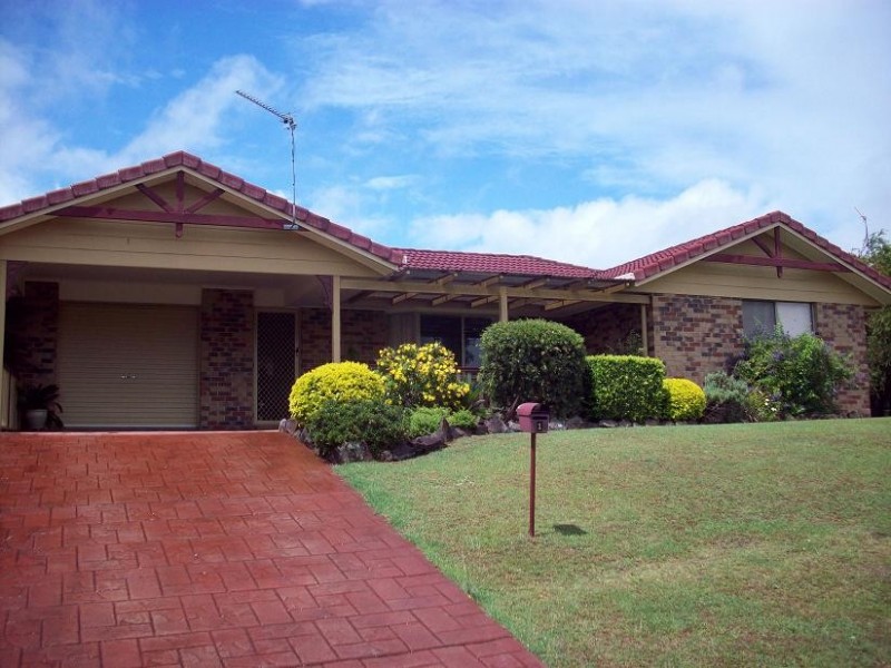 1 Fossickers Crt, Southside QLD 4570