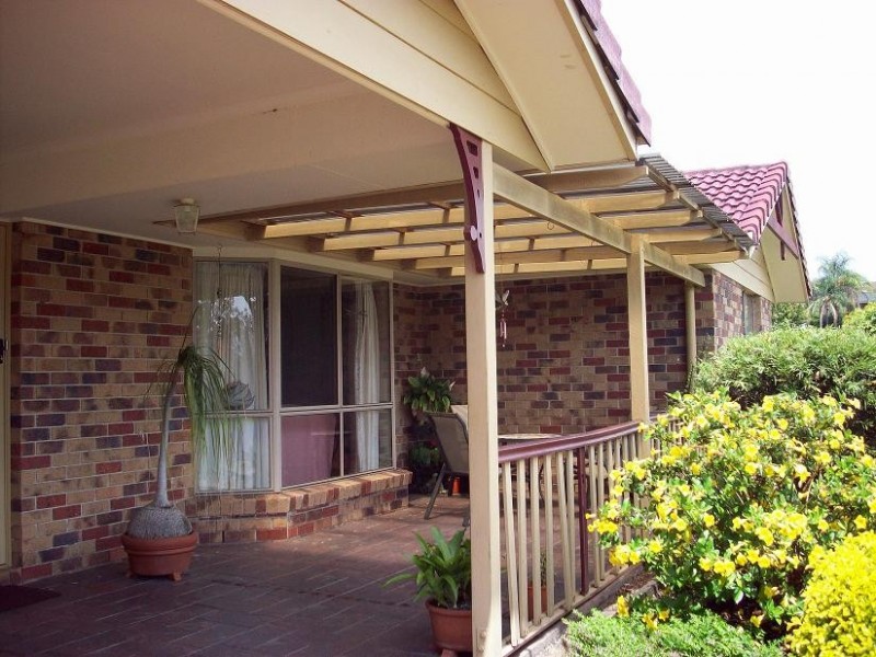 1 Fossickers Crt, Southside QLD 4570