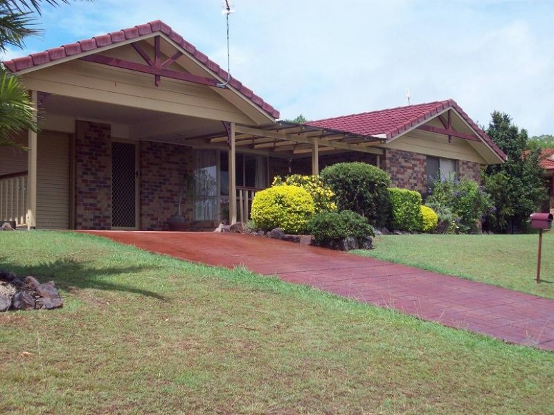 1 Fossickers Crt, Southside QLD 4570