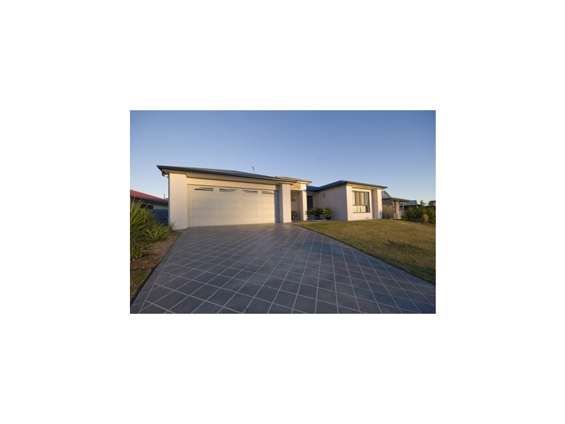 23 Heights Dr, Gympie QLD 4570