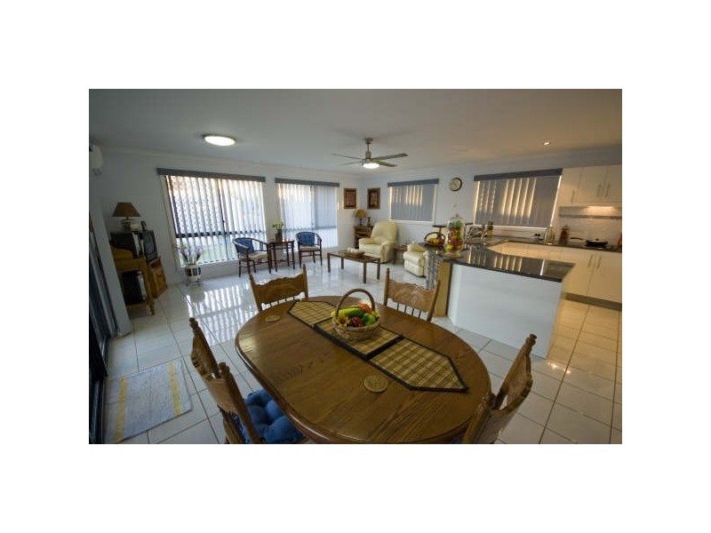 23 Heights Dr, Gympie QLD 4570