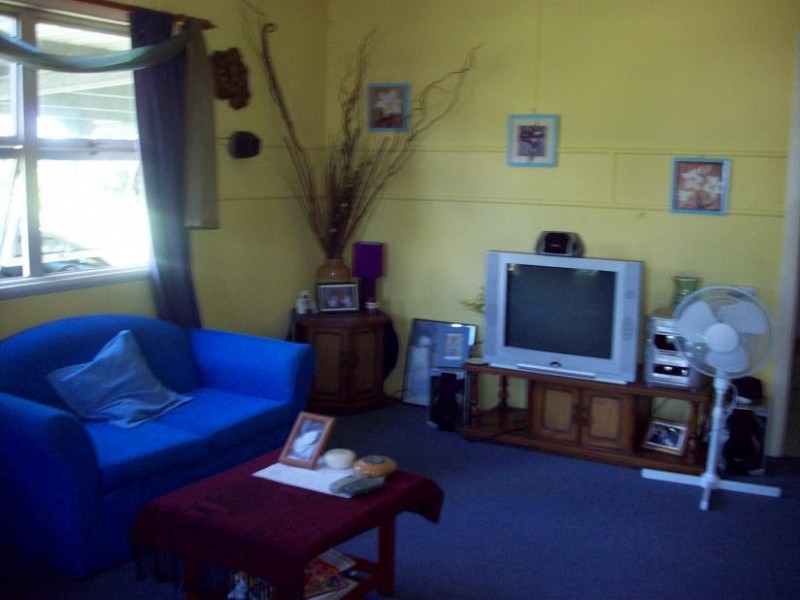 29 Noosa Rd, Monkland QLD 4570