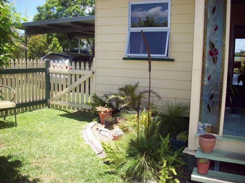 29 Noosa Rd, Monkland QLD 4570