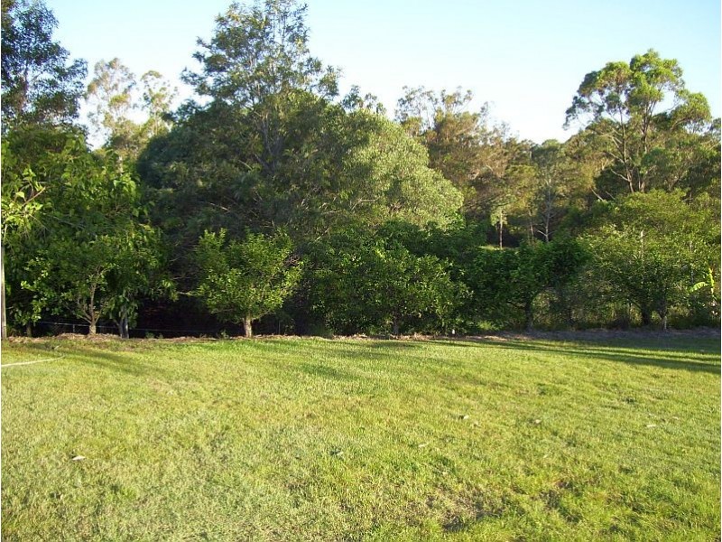 17 Kimberley Ave, Southside QLD 4570