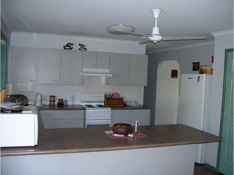 17 Kimberley Ave, Southside QLD 4570