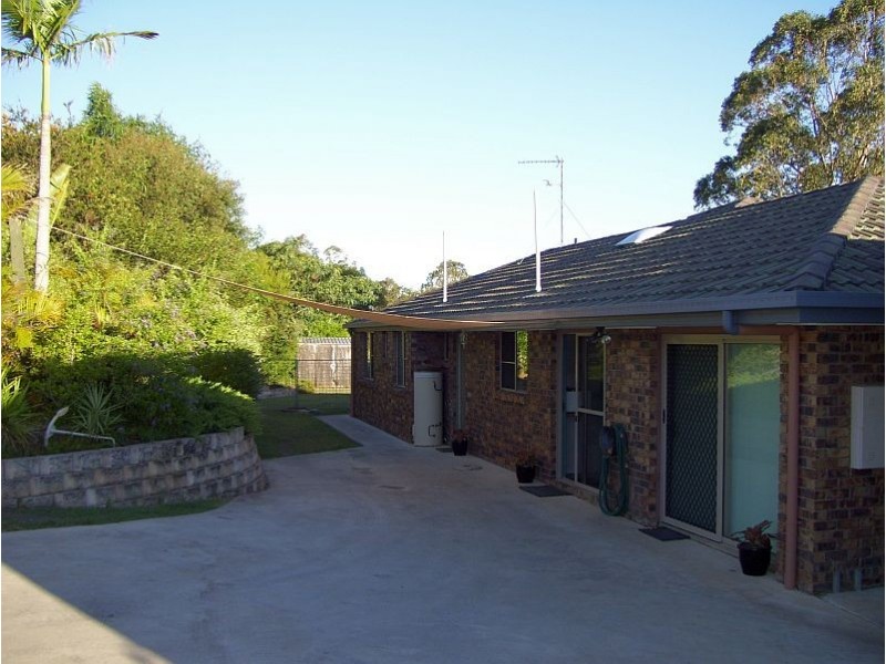 17 Kimberley Ave, Southside QLD 4570