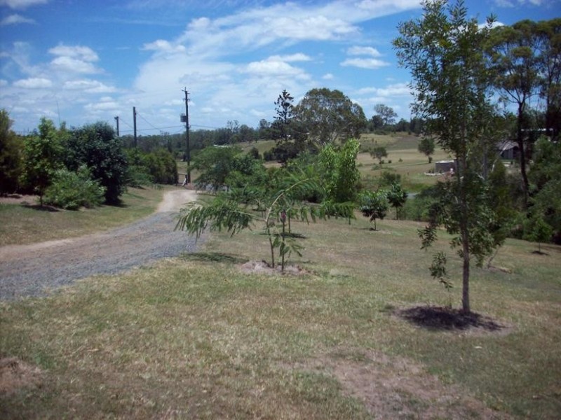 77 Pine Valley Rd, Pie Creek QLD 4570