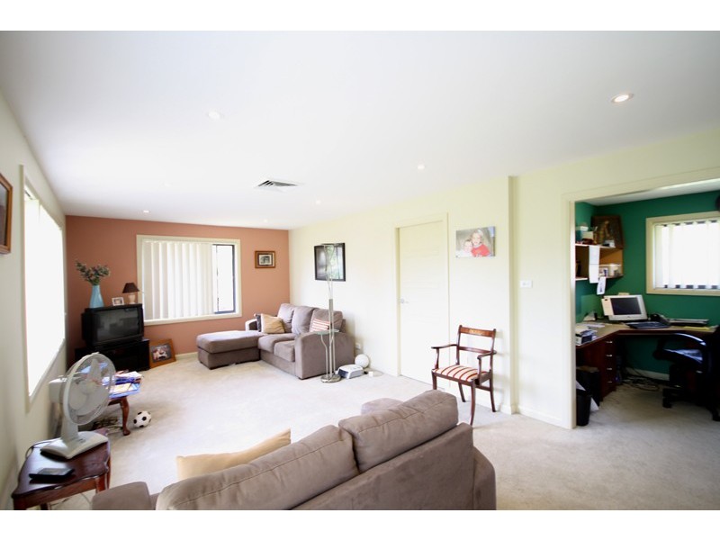 32 Nautilus Crescent, St Huberts Island NSW 2257