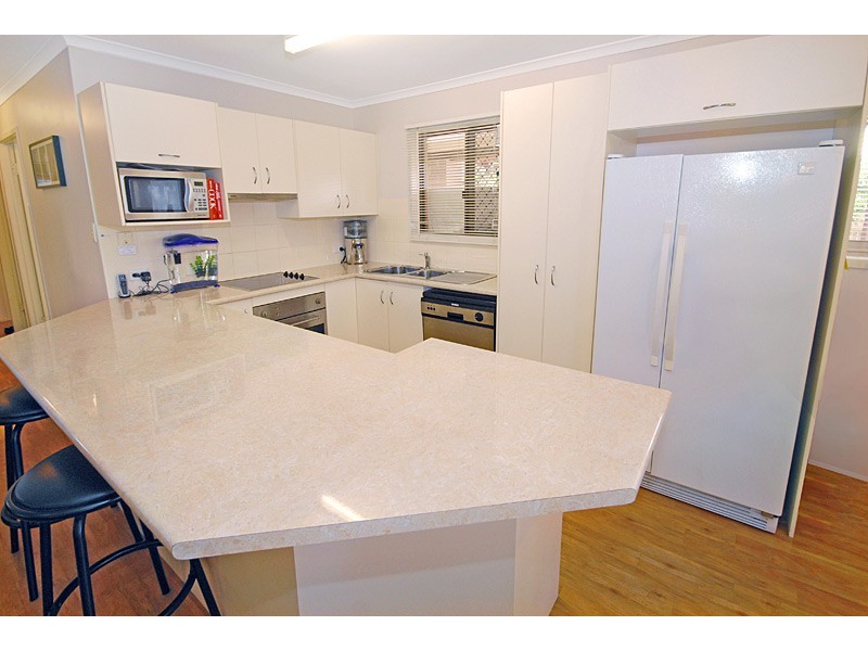 49 Arrakune Crescent, Kallangur QLD 4503