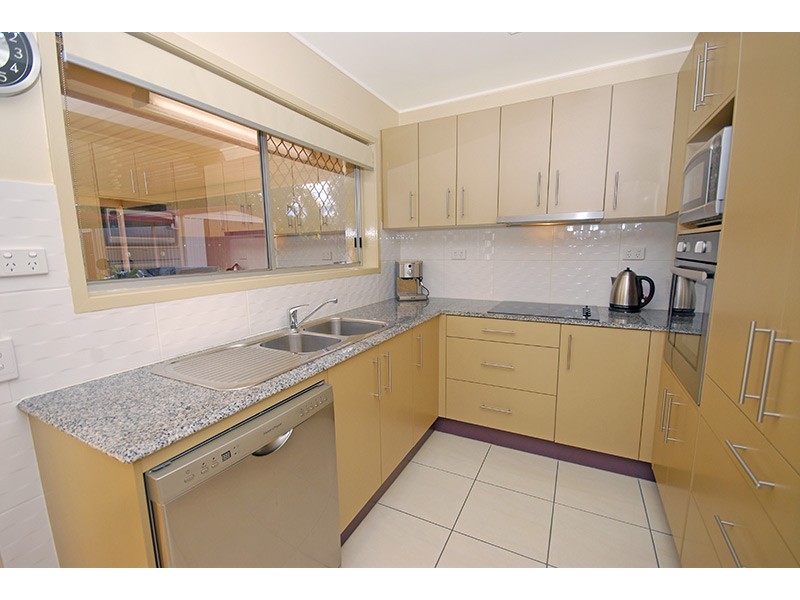 32 Rinnicrew Street, Bracken Ridge QLD 4017