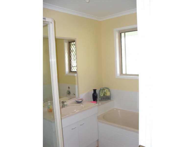 Laravale QLD 4285