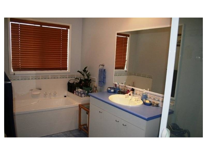 16 Kathleen Crescent, Beaudesert QLD 4285