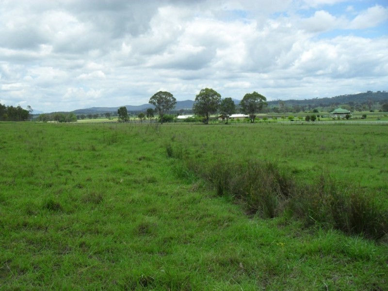 3 Mt Lindsay Highway, Laravale QLD 4285