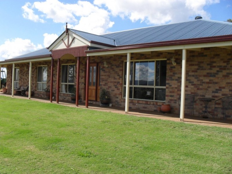 569 Oaky Creek Road, Oaky Creek QLD 4285