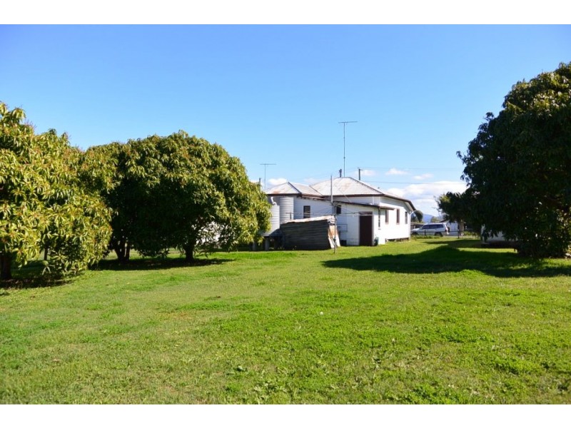 13 Hart Street, Beaudesert QLD 4285