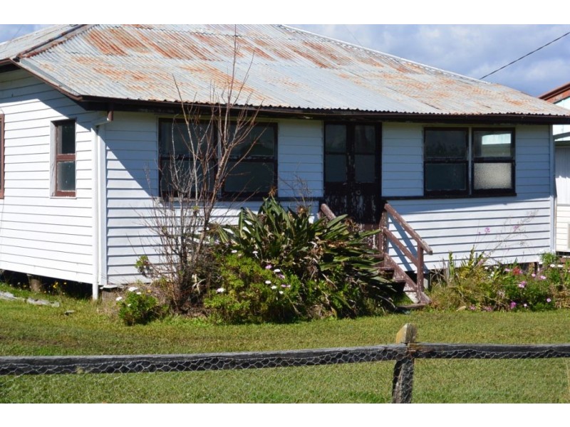 13 Hart Street, Beaudesert QLD 4285