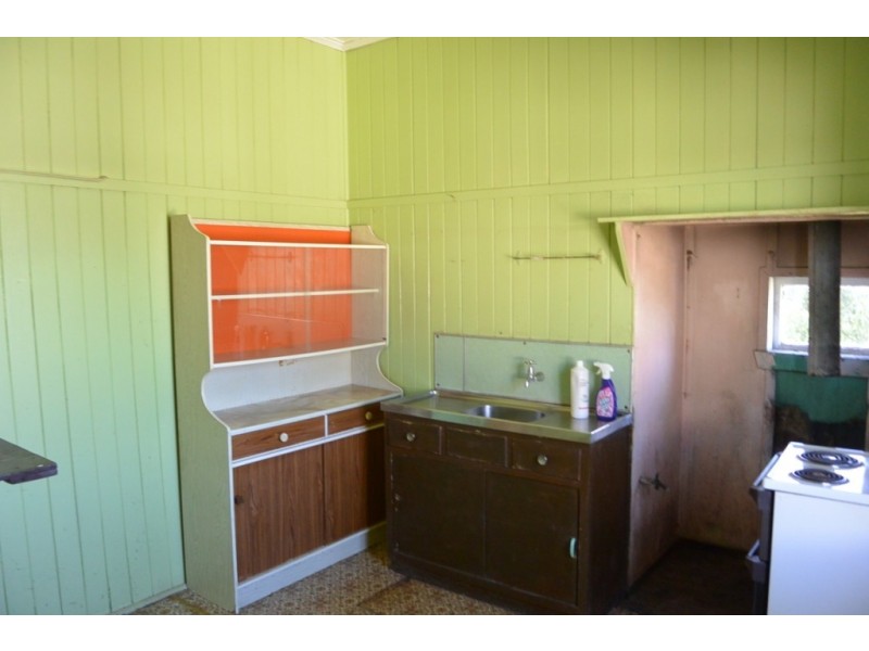 13 Hart Street, Beaudesert QLD 4285