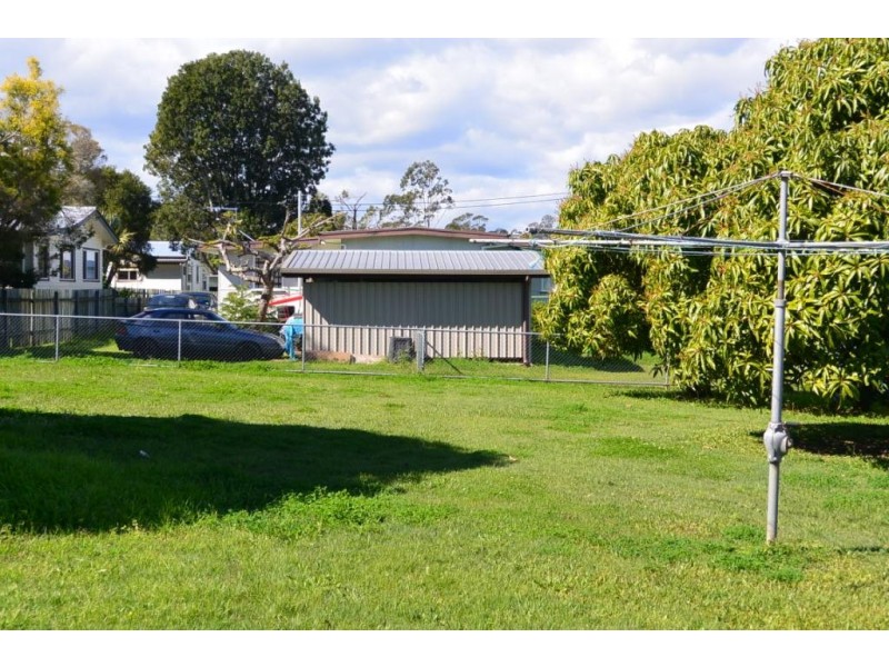 13 Hart Street, Beaudesert QLD 4285