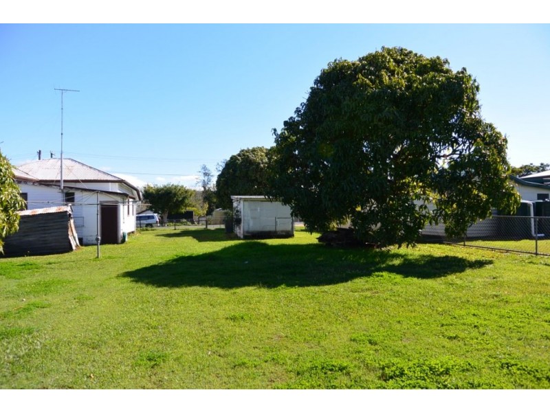 13 Hart Street, Beaudesert QLD 4285