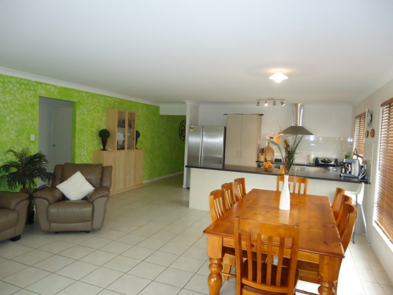 2/2-4 Monza Street, Beaudesert QLD 4285