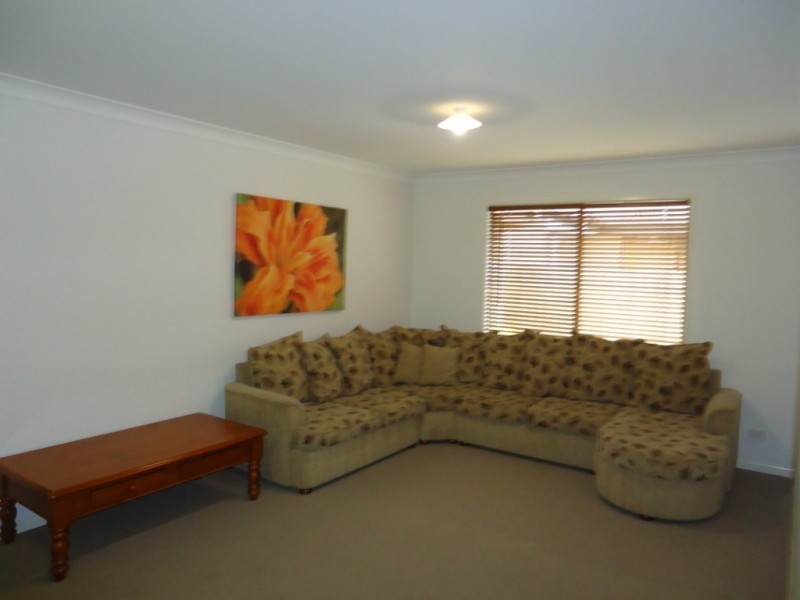 2/2-4 Monza Street, Beaudesert QLD 4285