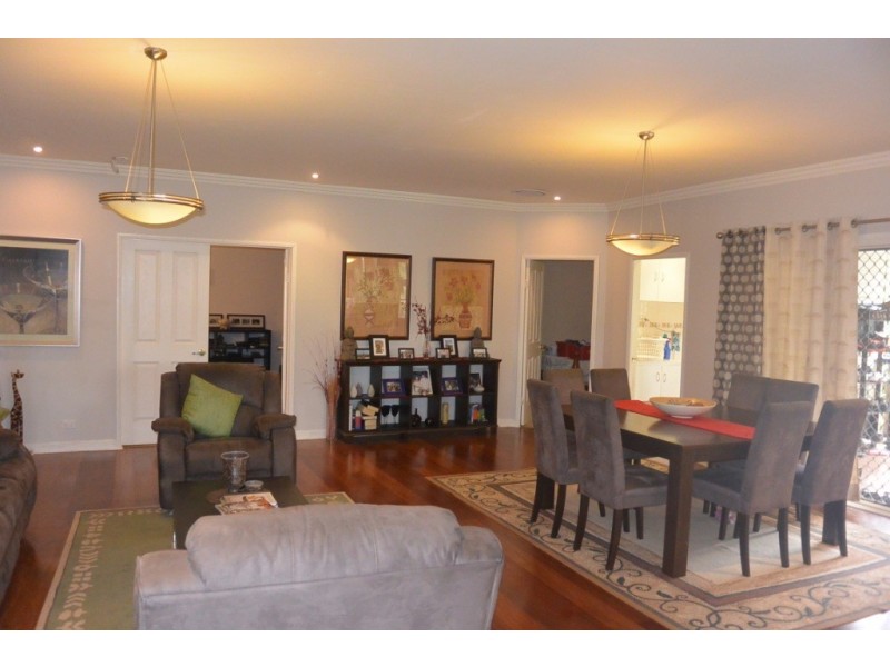 3 Lakeside Court, Beaudesert QLD 4285