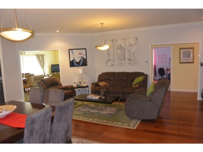 3 Lakeside Court, Beaudesert QLD 4285