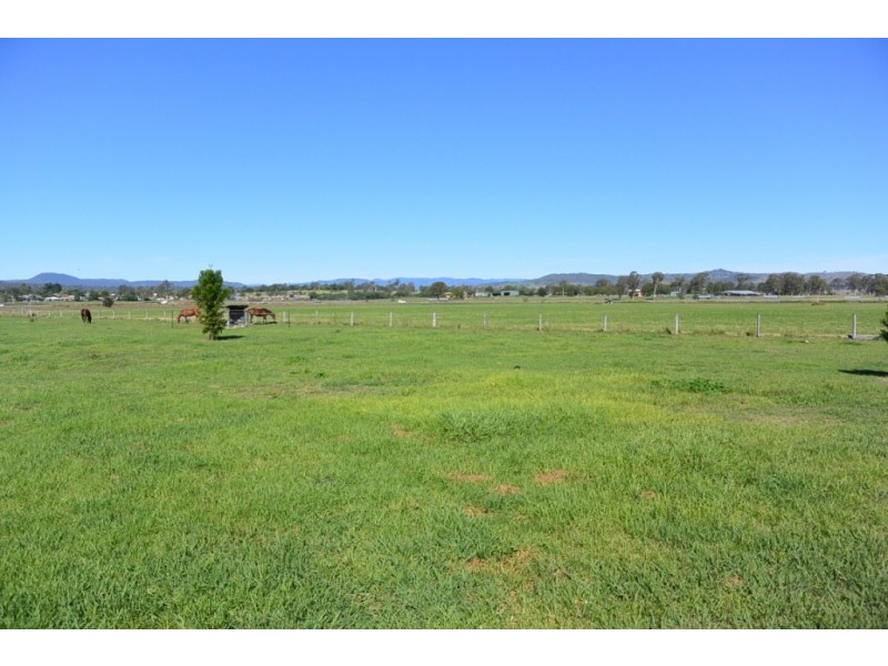 13 Kerwin Rd, Beaudesert QLD 4285