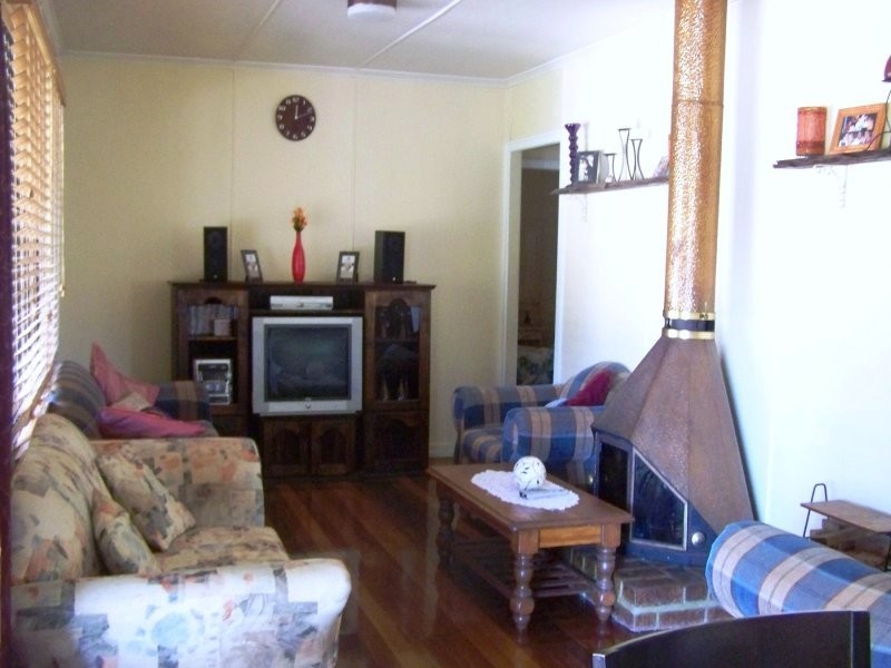 1B Hart St, Beaudesert QLD 4285