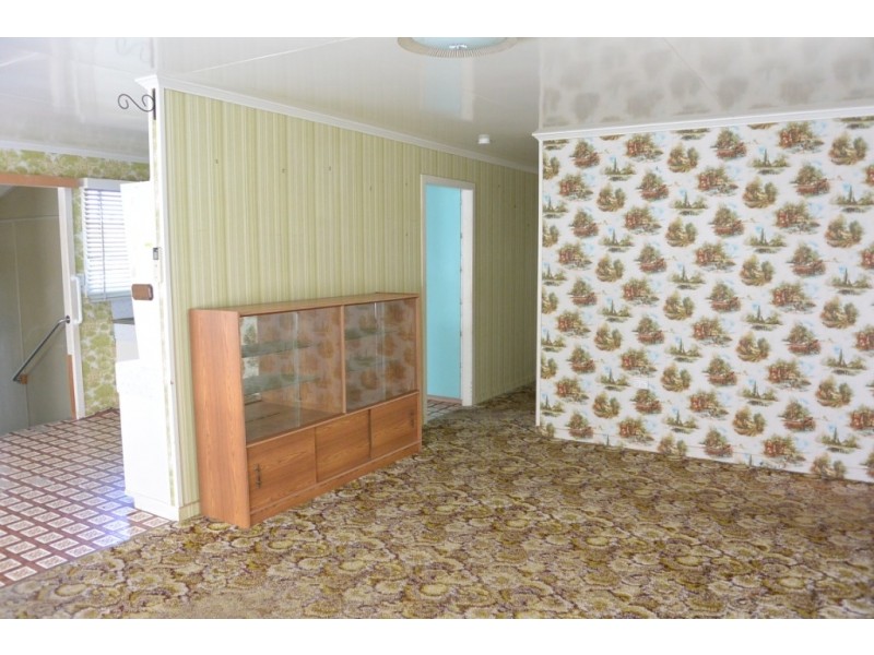 11 Hart St, Beaudesert QLD 4285