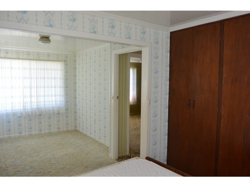 11 Hart St, Beaudesert QLD 4285