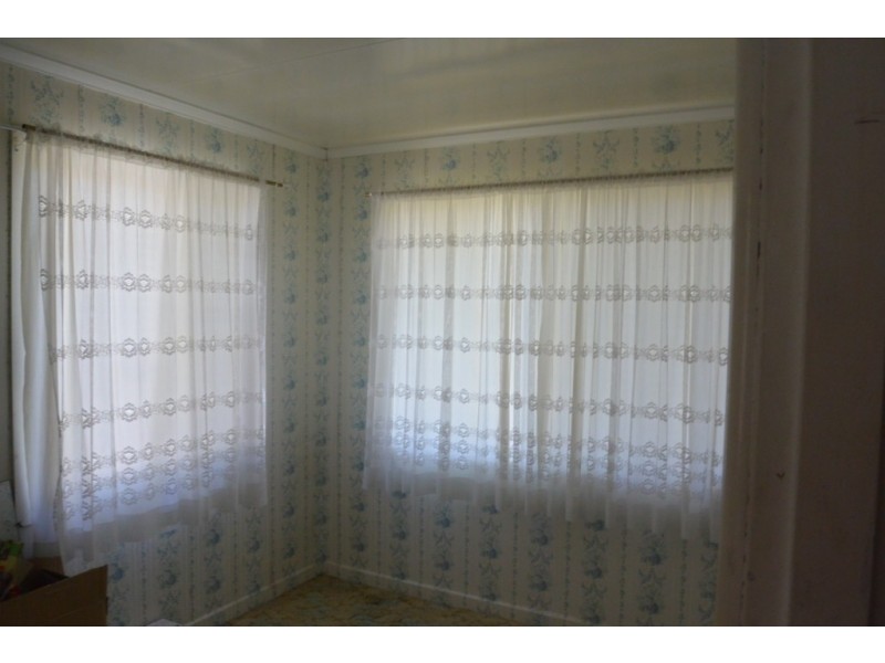 11 Hart St, Beaudesert QLD 4285