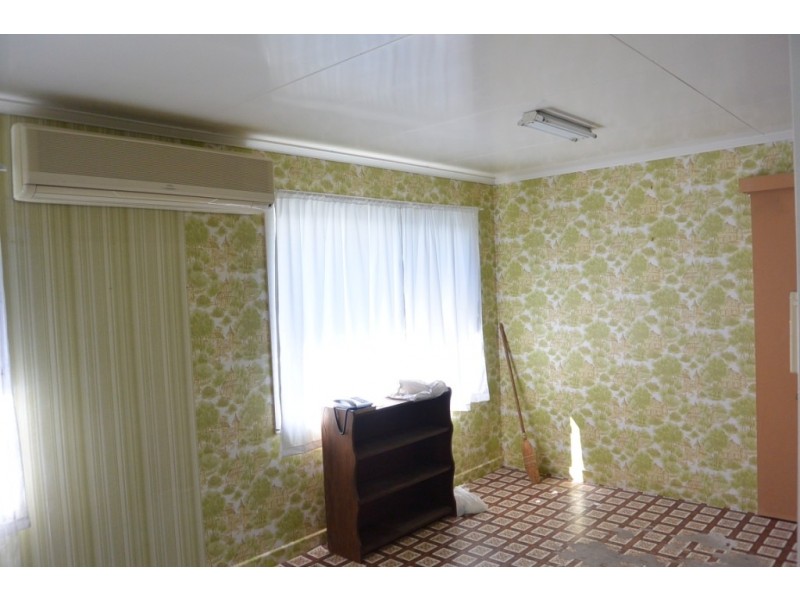 11 Hart St, Beaudesert QLD 4285