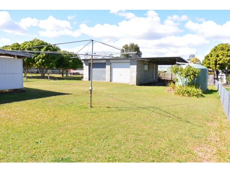 11 Hart St, Beaudesert QLD 4285