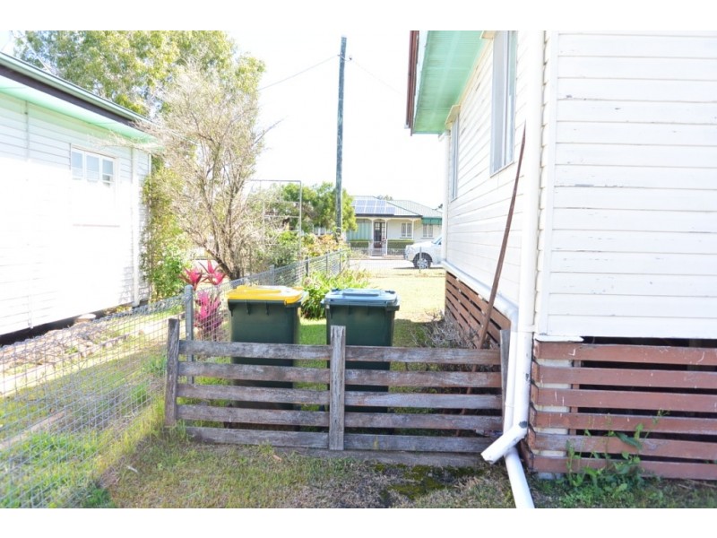 11 Hart St, Beaudesert QLD 4285