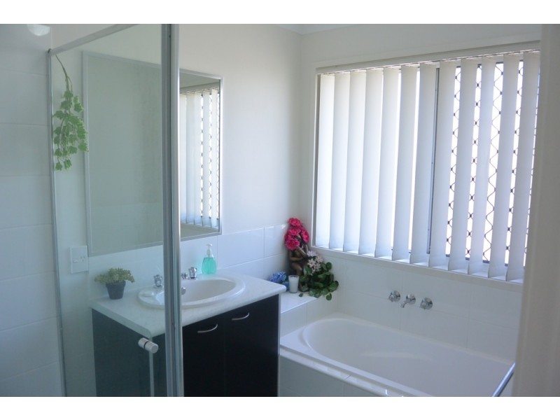 60 Tequesta Dr, Beaudesert QLD 4285