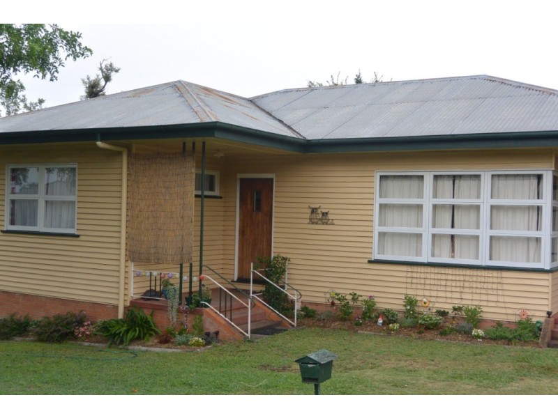 6 Selwyn Street, Beaudesert QLD 4285