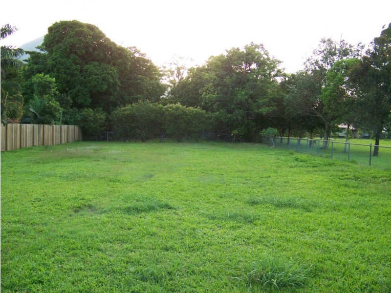 17 Nielsen St, Aloomba QLD 4871