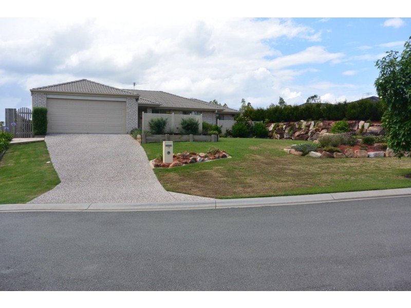 13 Hillside Cres, Beaudesert QLD 4285