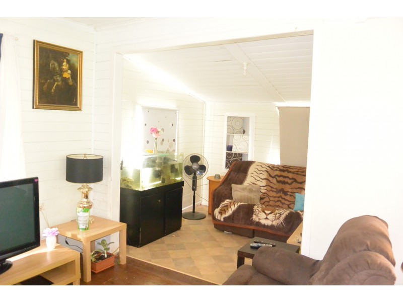 8 Pitt Street, Beaudesert QLD 4285