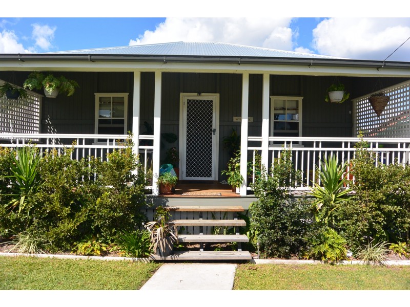 13 Hart Street, Beaudesert QLD 4285