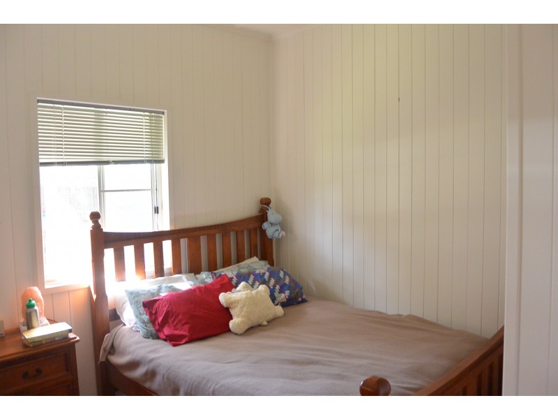13 Hart Street, Beaudesert QLD 4285