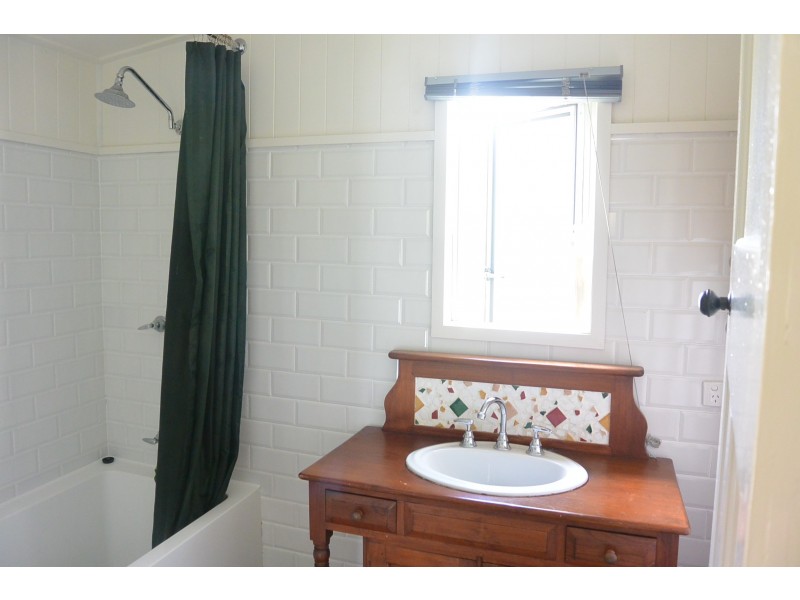 13 Hart Street, Beaudesert QLD 4285