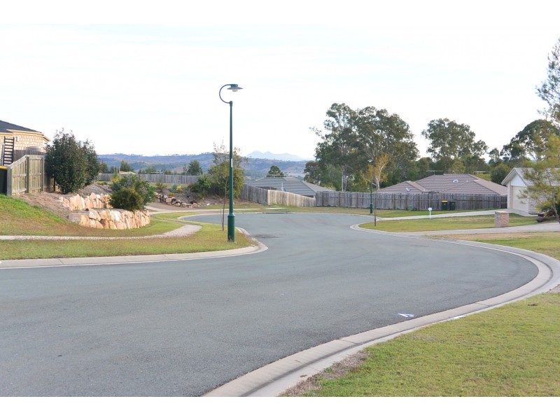 11 Hugo Drive, Beaudesert QLD 4285