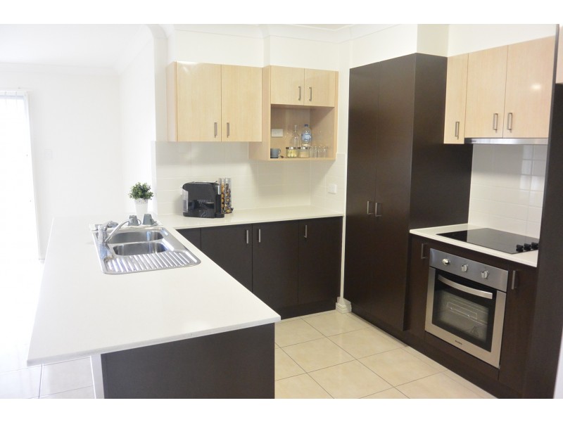 10 Phoebe Way, Beaudesert QLD 4285