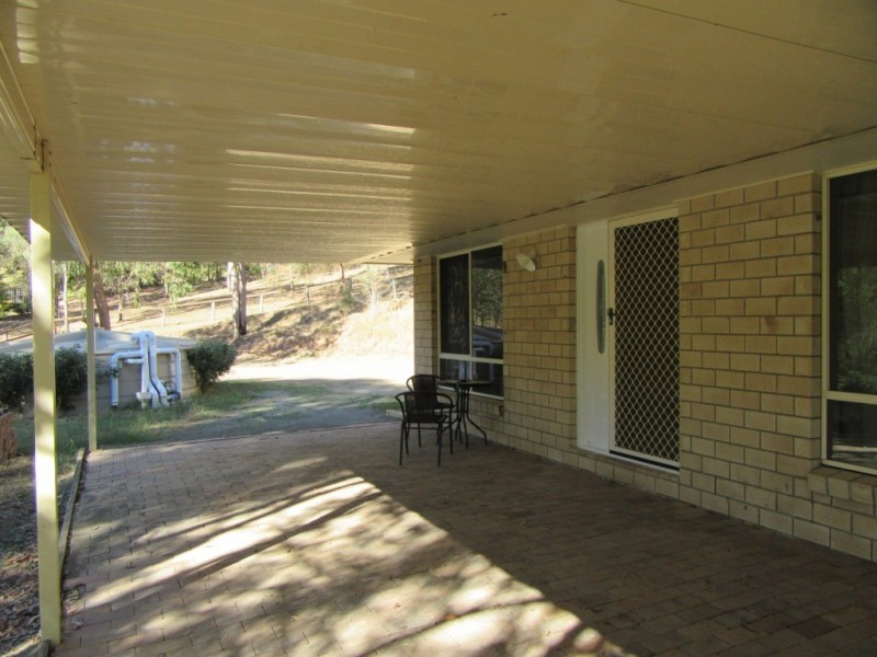 27 Smales Close, Kooralbyn QLD 4285