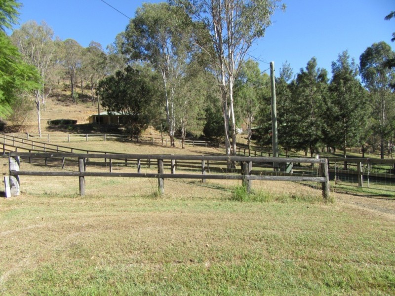 27 Smales Close, Kooralbyn QLD 4285